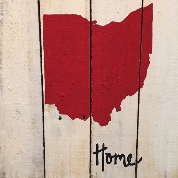 Obsessed with black, bold, shiny & sparkly - Picture 3 of 7